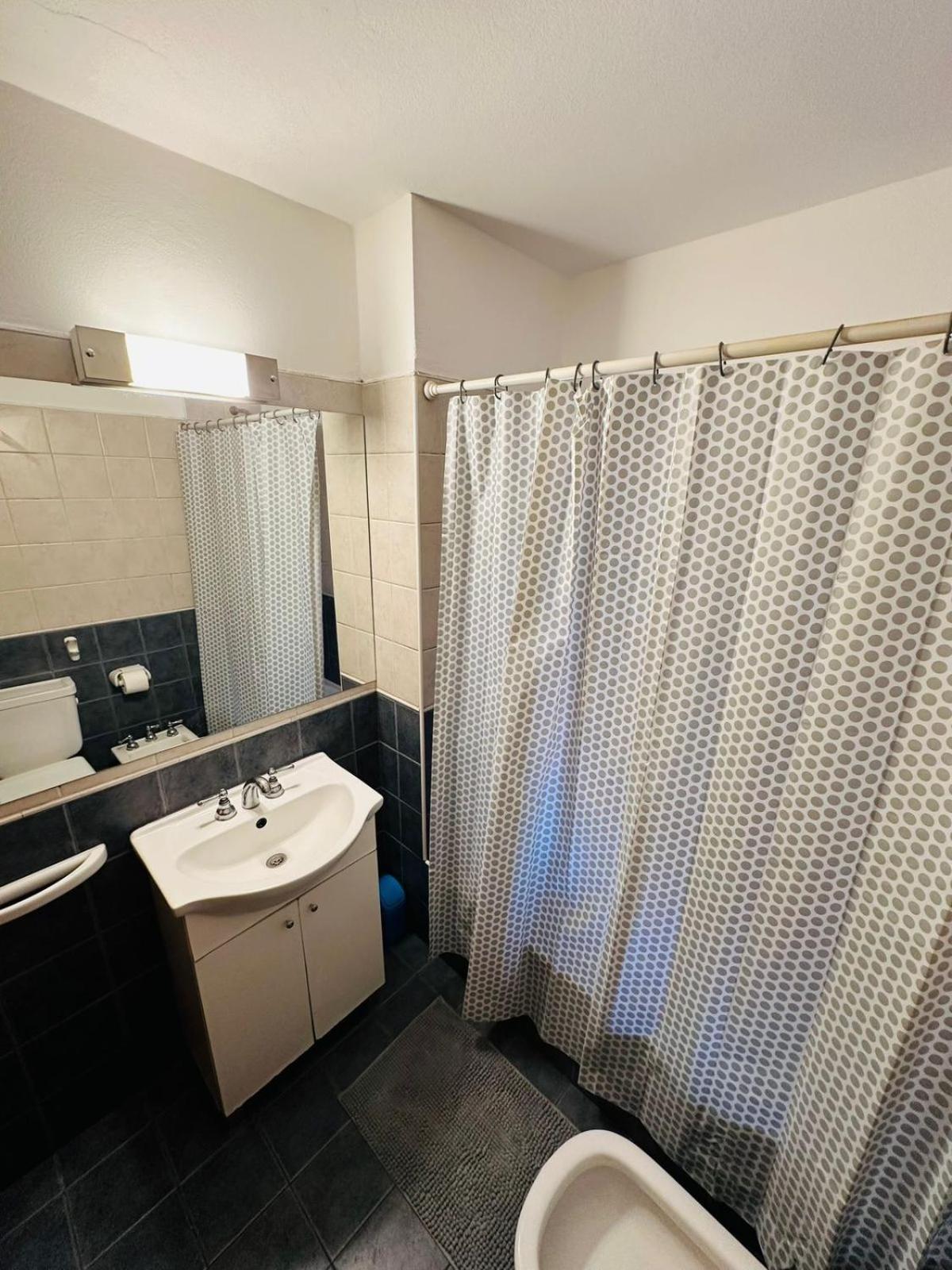 Excelente Departamento De Categoria Ubicado En Nueva A 1 Cuadra Del Sanatorio Allende Apartment *